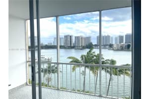 2861 Leonard Dr F505, Aventura