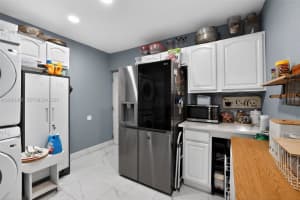 10414 N 50th St Tampa, FL 33617 - MLS#A12001972