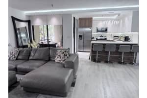 671 Ne 195th St 208e, Miami