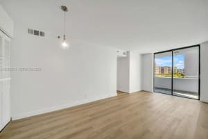 501 SW 1st St APT 502, Miami, FL 33130, - MLS#A12002013