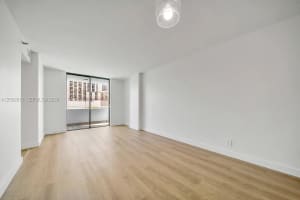 501 SW 1st St APT 502, Miami, FL 33130, - MLS#A12002013