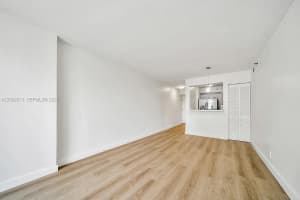 501 SW 1st St APT 502, Miami, FL 33130, - MLS#A12002013