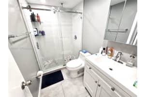 40 NW 87th Ave APT D216, Miami, FL 33172, - MLS#A12002017