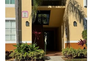111 Yacht Club Way 107, Hypoluxo
