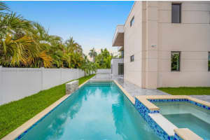 750 NE 16th Ave, Fort Lauderdale, FL 33304, - MLS#A12002023