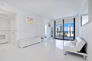 1600 NE 1st Ave Apt 1601, Miami, FL 33132, - MLS#A12002057