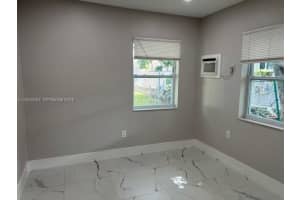 922 Nw 2nd St 4 Miami, FL 33128 - MLS#A12002062