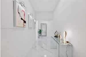888 Biscayne Blvd APT 2404, Miami, FL 33132, - MLS#A12002172