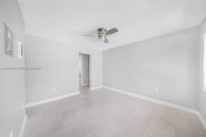 1140 NW 1st Pl #4, Miami, FL 33136, - MLS#A12002188