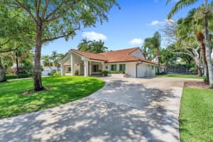 9941 Sw 143rd St, Miami