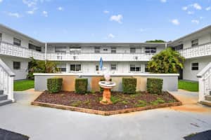 419 S Crescent Dr APT 4, Hollywood, FL 33021, - MLS#A12002281