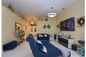 8733 Nw 76th Dr Tamarac, FL 33321 - MLS#A12002284