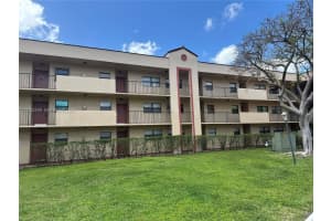 3396 Foxcroft Rd 305, Miramar