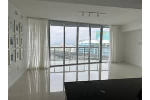 475 Brickell Ave 5508, Miami