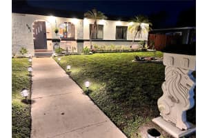 581 NW 185th St #0, Miami, FL 33169, - MLS#A12002404