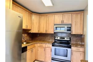 2731 Taft St APT 108, Hollywood, FL 33020, - MLS#A12002412