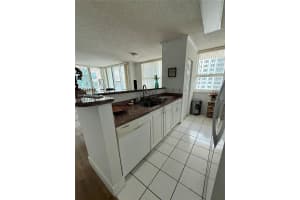 1155 Brickell Bay Dr APT 1702, Miami, FL 33131, - MLS#A12002426