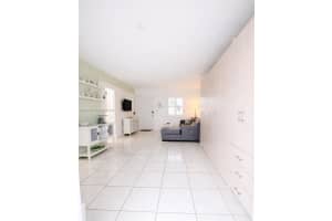 321 Wilson St APT A105, Hollywood, FL 33019, - MLS#A12002435