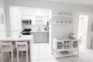 321 Wilson St APT A105, Hollywood, FL 33019, - MLS#A12002435