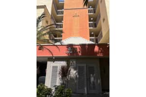 B, 8333 Lake Dr APT 101, Doral, FL 33166, - MLS#A12002438