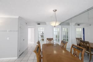 77 Crandon Blvd APT 3C, Key Biscayne, FL 33149, - MLS#A12002446