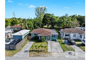 2410 Jackson St, Hollywood, FL 33020, - MLS#A12002457