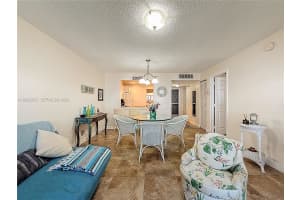 410 SE 2nd St APT 115, Hallandale Beach, FL 33009, - MLS#A12002472