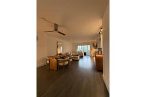 4200 Hillcrest Dr 208, Hollywood