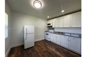 2321 Madison St #6, Hollywood, FL 33020, - MLS#A12002478