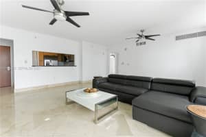 31 SE 5th St APT 2301, Miami, FL 33131, - MLS#A12002525