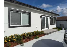831 SE 9th Ave, Hialeah, FL 33010, - MLS#A12002527