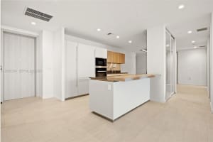1000 Brickell Plaza, Miami, FL 33131 - MLS#A12002534