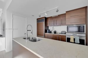 485 Brickell Ave APT 4104, Miami, FL 33131, - MLS#A12002536