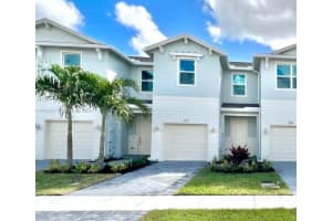 212 Se Woodbark St, Port Saint Lucie