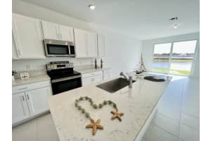 212 SE Woodbark St, Port St. Lucie, FL 34984, - MLS#A12002577