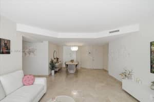 801 Brickell Key Blvd APT 409, Miami, FL 33131, - MLS#A12002602
