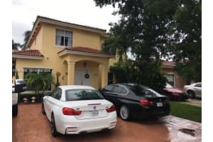 8067 Nw 199th Ter, Hialeah