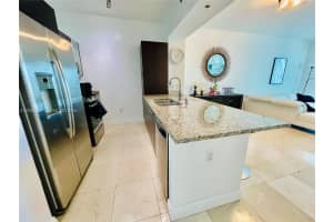 950 Brickell Bay Dr APT 3703, Miami, FL 33131, - MLS#A12002639
