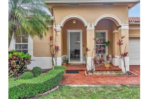 2117 NE 40th Rd, Homestead, FL 33033, - MLS#A12002715