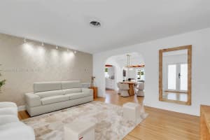 301 SW 30th Ct, Miami, FL 33135, - MLS#A12002769