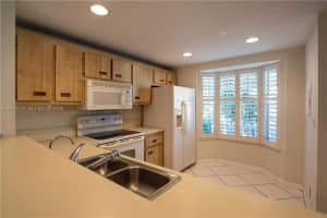 SW 3rd St, Pompano Beach, FL 33060, - MLS#A12002779