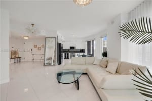 60 SW 13th St Apt 1124, Miami, FL 33130, - MLS#A12002805