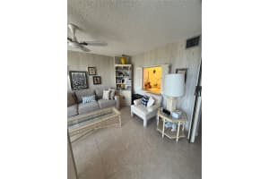 1000 Parkview Dr APT 407, Hallandale Beach, FL 33009, - MLS#A12002835