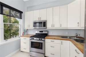 2421 Lake Pancoast Dr APT 3D, Miami Beach, FL 33140, - MLS#A12002847
