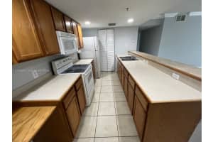 9907 Westwood Dr 17-2, Tamarac