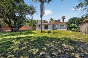 172 Nw 116th St Miami, FL 33168 - MLS#A12002996