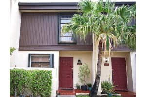 9955 Nw 10th St 24, Pembroke Pines