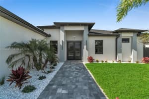 1055 Embers Pkwy W, Cape Coral, FL 33993, - MLS#A12003034
