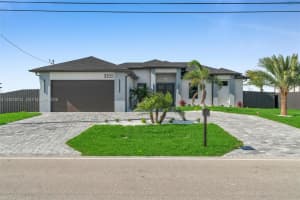 1055 Embers Pkwy W, Cape Coral, FL 33993, - MLS#A12003034