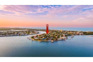 602 Malabar Ave Fort Pierce, FL 34949 - MLS#A12003042